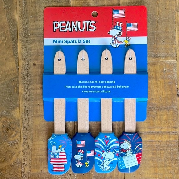 Peanuts Other - Peanuts 4th of July Mini Spatula Set